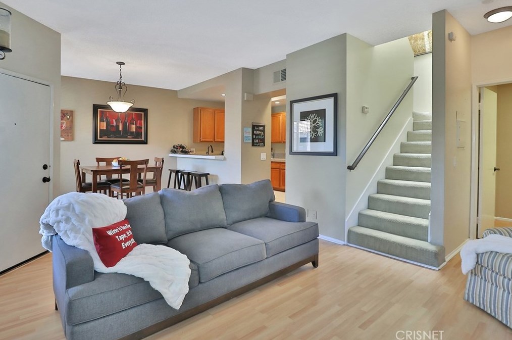 161 Mcafee Ct, Thousand Oaks CA 91360-2670 exterior