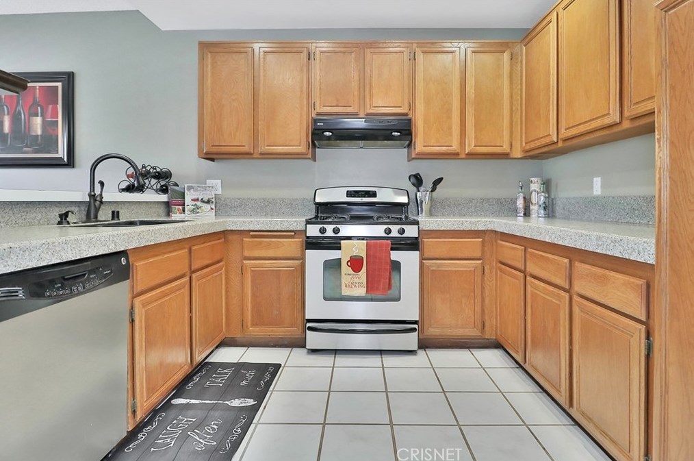 161 Mcafee Ct, Thousand Oaks CA 91360-2670 exterior