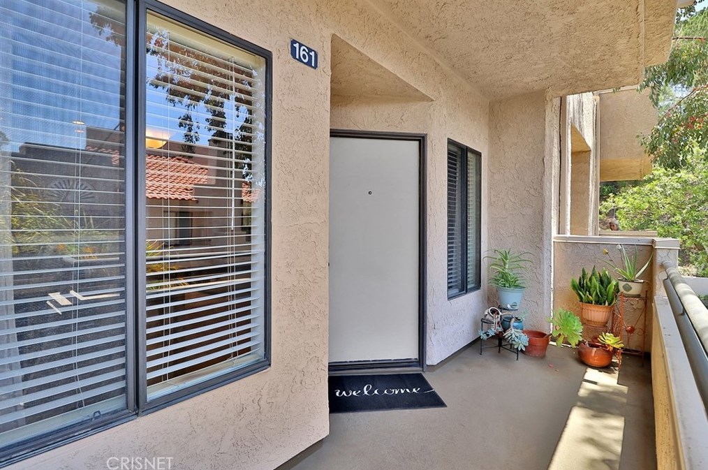 161 Mcafee Ct, Thousand Oaks CA 91360-2670 exterior