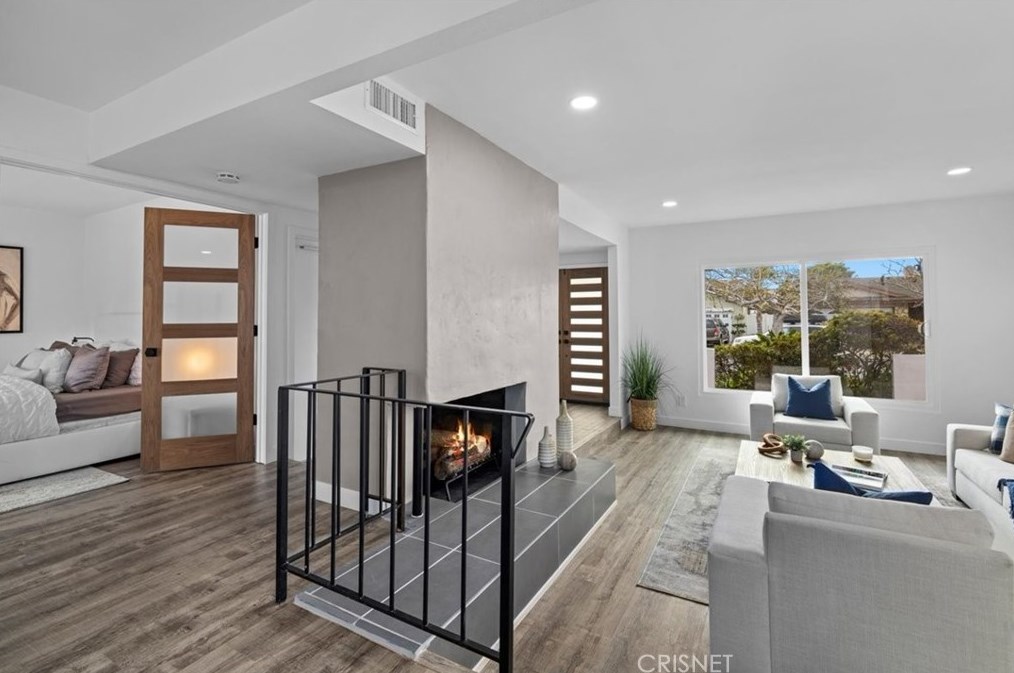 5120 Lindblade Dr, Los Angeles CA  90230-5944 exterior