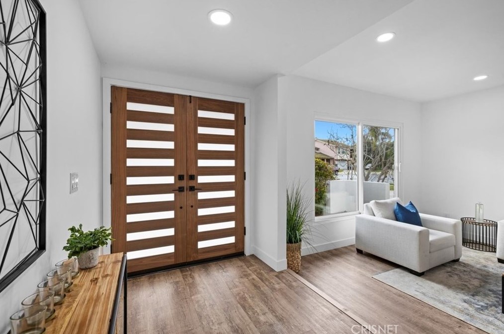 5120 Lindblade Dr, Los Angeles CA  90230-5944 exterior