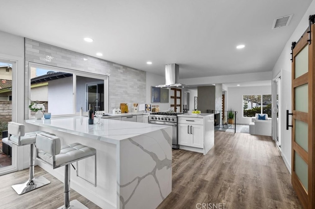 5120 Lindblade Dr, Los Angeles CA  90230-5944 exterior