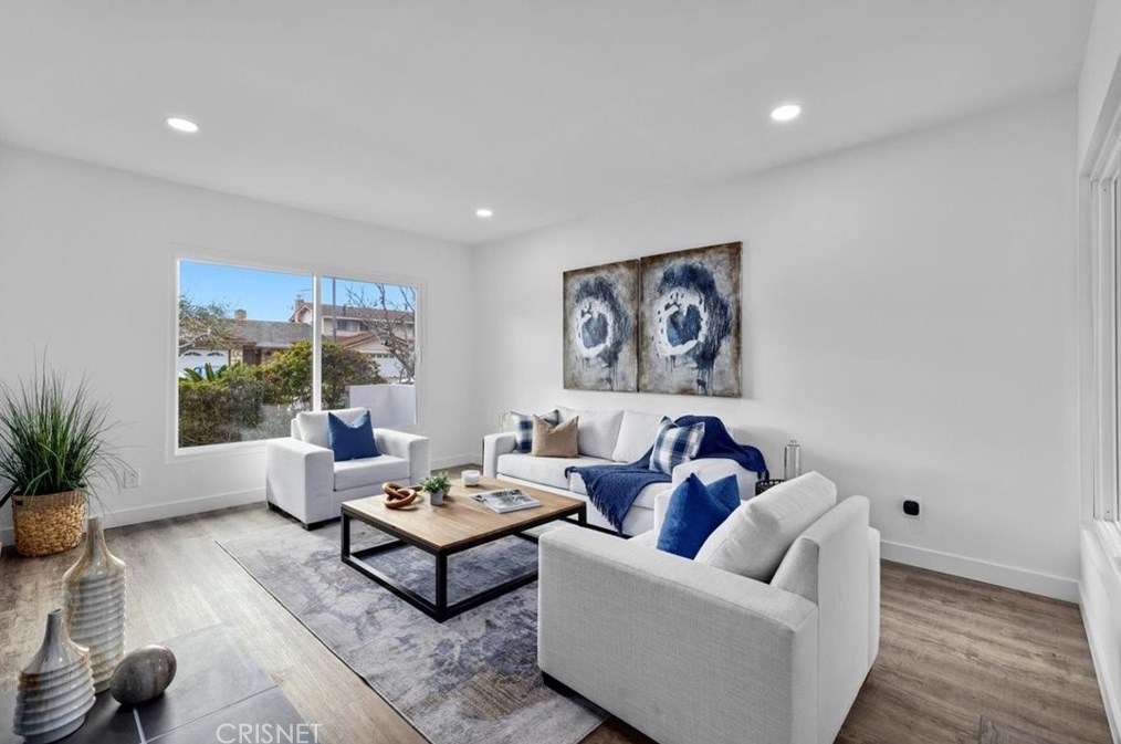 5120 Lindblade Dr, Los Angeles CA  90230-5944 exterior