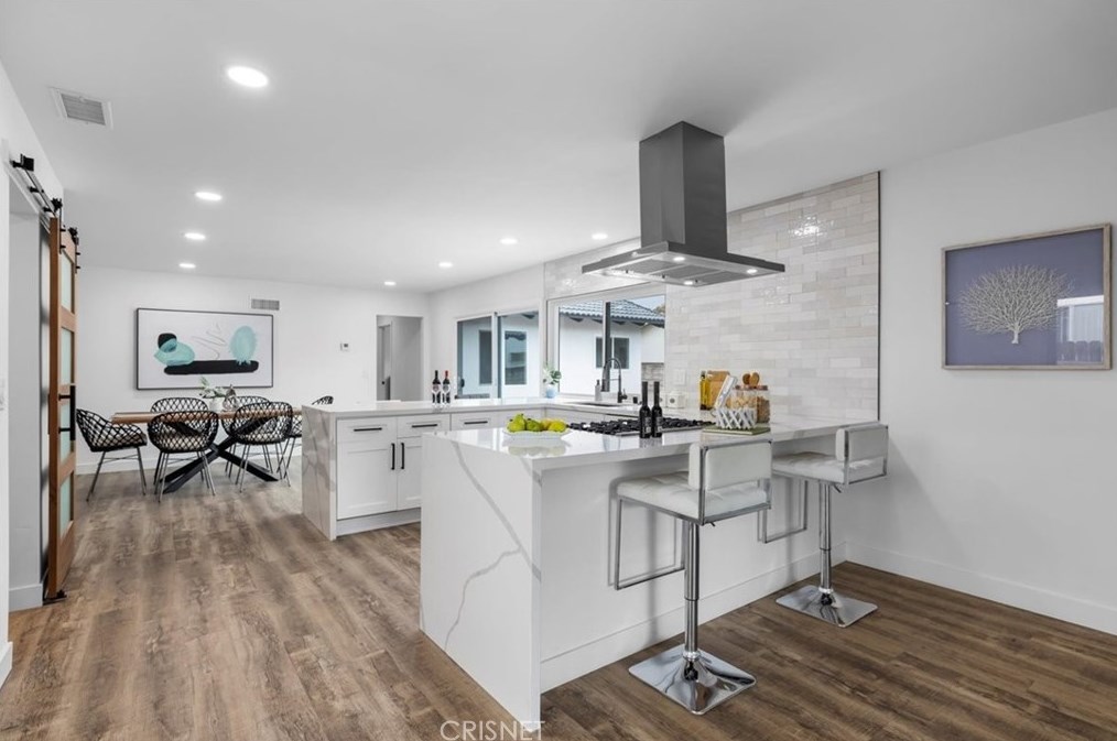 5120 Lindblade Dr, Los Angeles CA  90230-5944 exterior