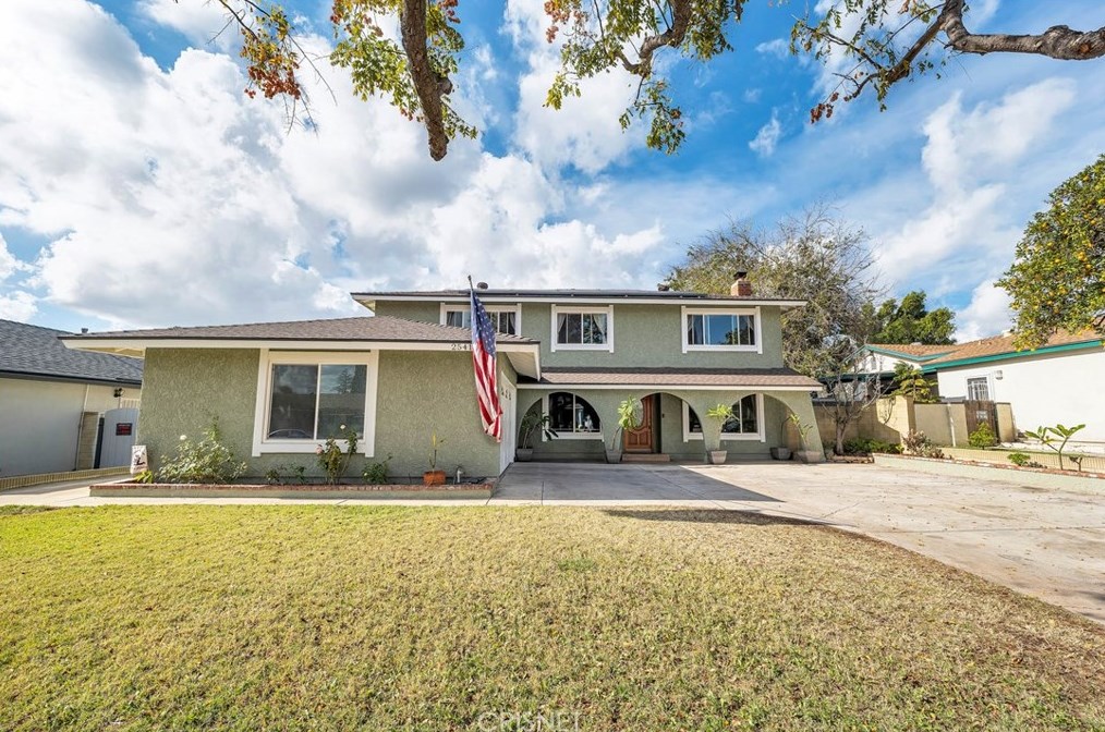 2541 Loretta Cir, Simi Valley, CA 93065