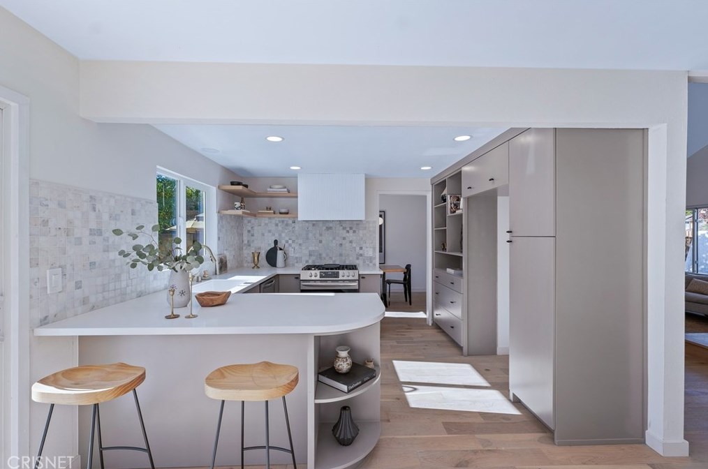 30510 Passageway Pl, Calabasas CA  91301-2033 exterior