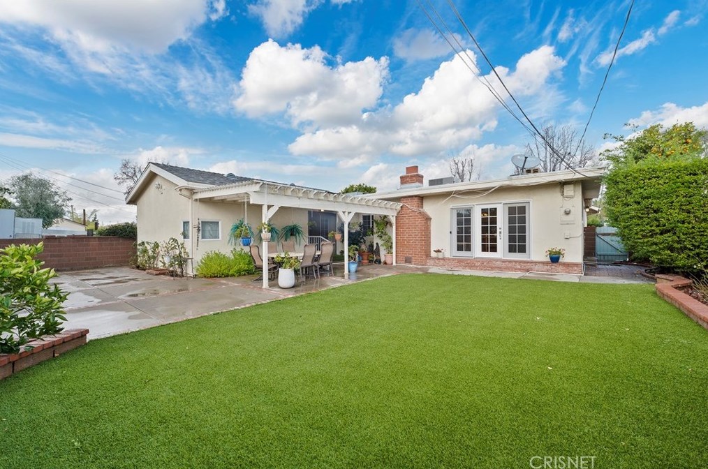 15144 Hiawatha St, San Fernando, CA 91345-2515