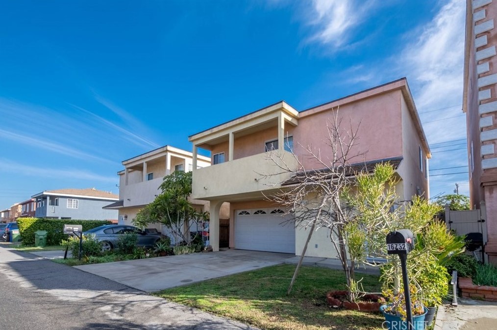 16728 Elmcroft Ave, Artesia, CA 90703