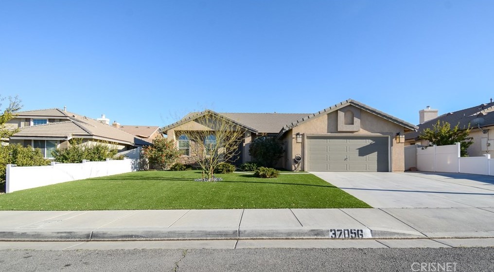 37056 Firethorn St, Palmdale, CA 93550-7395