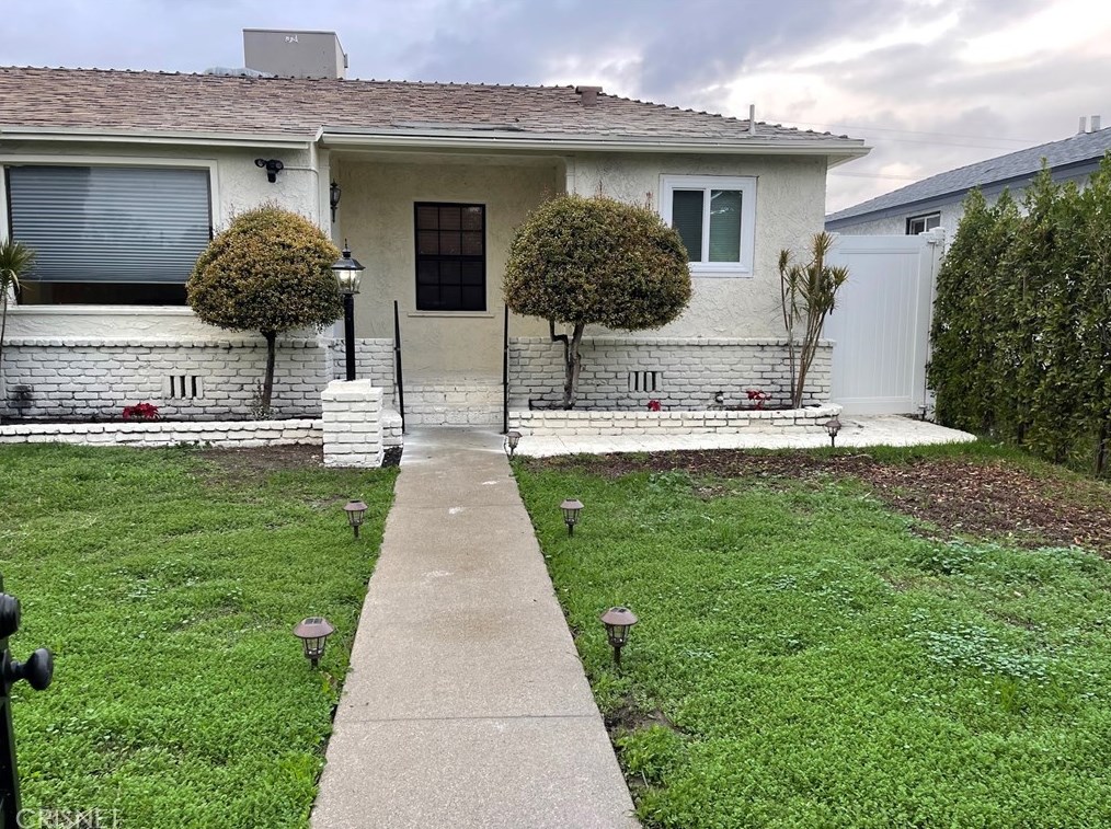 17921 Vanowen St, Los Angeles CA  91335-5637 exterior