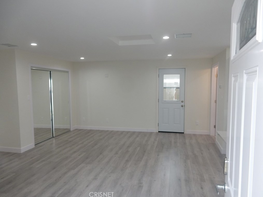 12424 Sarah St, North Hollywood, CA 91604