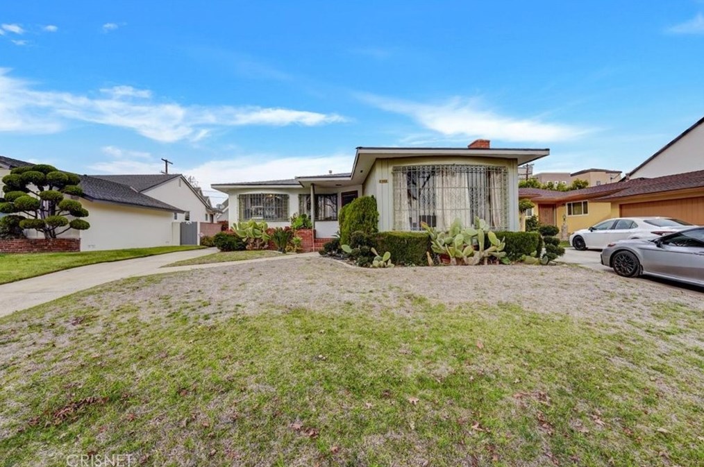 233 Regent Cir, Inglewood, CA 90301