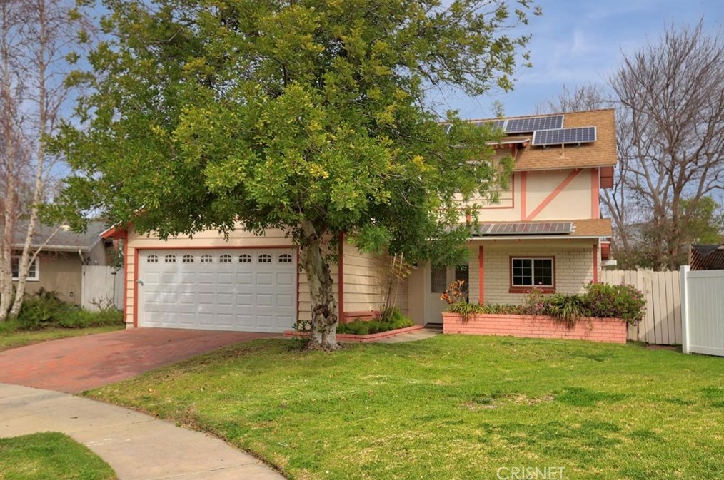 21421 Minnehaha St, Chatsworth, CA 91311-2245