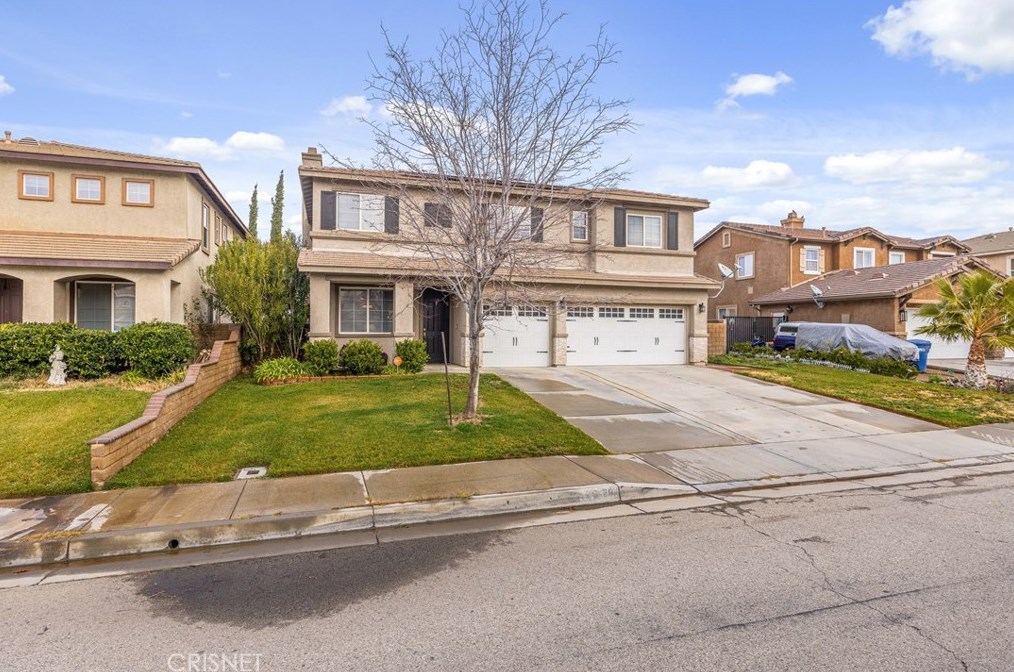 2811 Bouquet Ln, Palmdale, CA 93551-1591