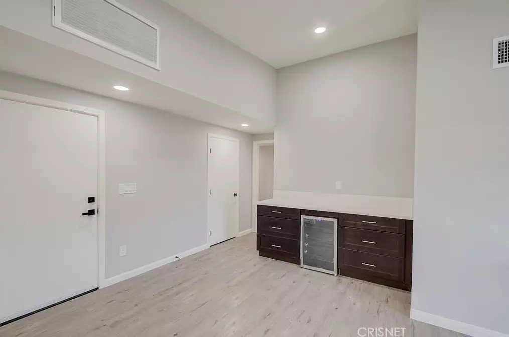 7730 Zelzah Ave, Los Angeles CA  91335-2244 exterior