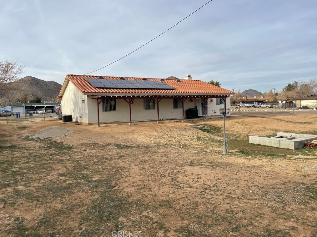 15531 Tonekai Rd, Apple Valley CA  92307-2947 exterior