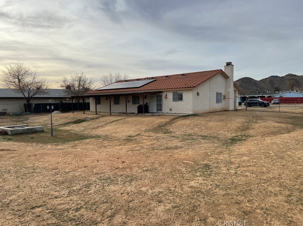 15531 Tonekai Rd, Apple Valley CA  92307-2947 exterior