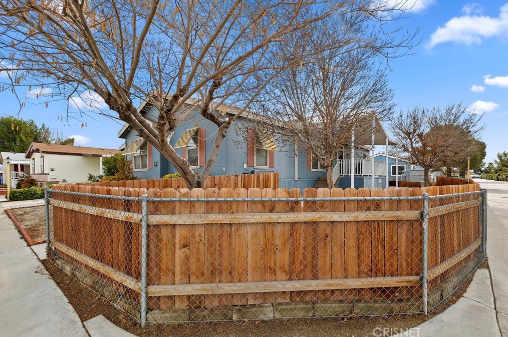 45465 E 25th Street #42, Lancaster, CA 93535