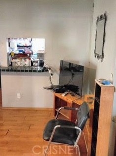 8000 Chastain Ave, Los Angeles CA  91335-1517 exterior