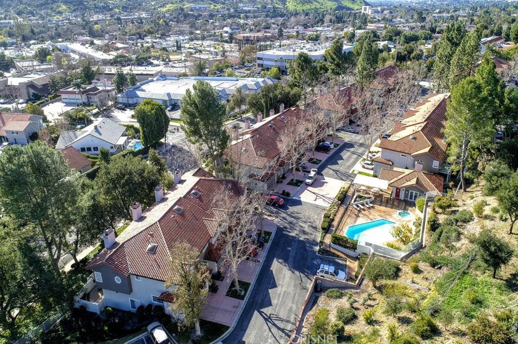 3107 Hillcrest Dr, Thousand Oaks CA  91362-3162 exterior