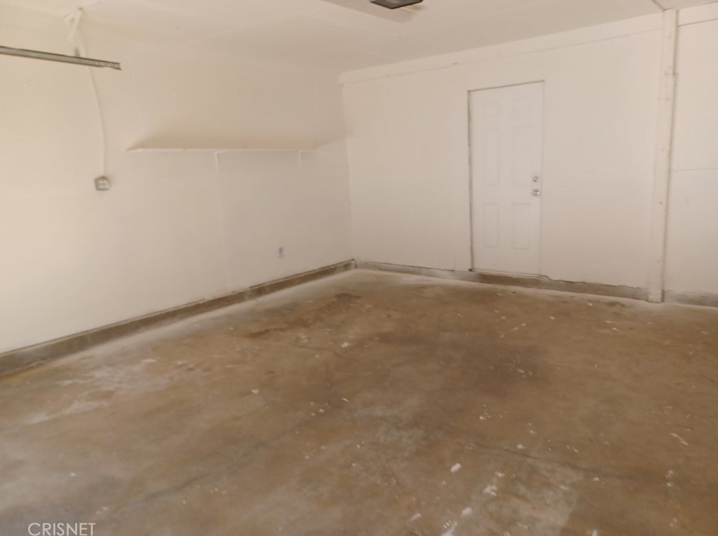 17145 Schollview Ave, Palmdale, CA 93591-3111