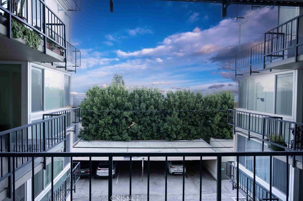 9950 Durant Dr #305, Beverly Hills, CA 90212