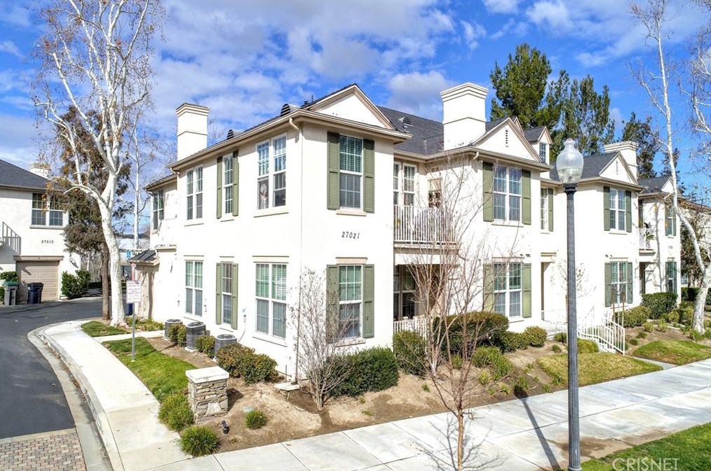 27021 Channel Ln #17, Santa Clarita, CA 91355