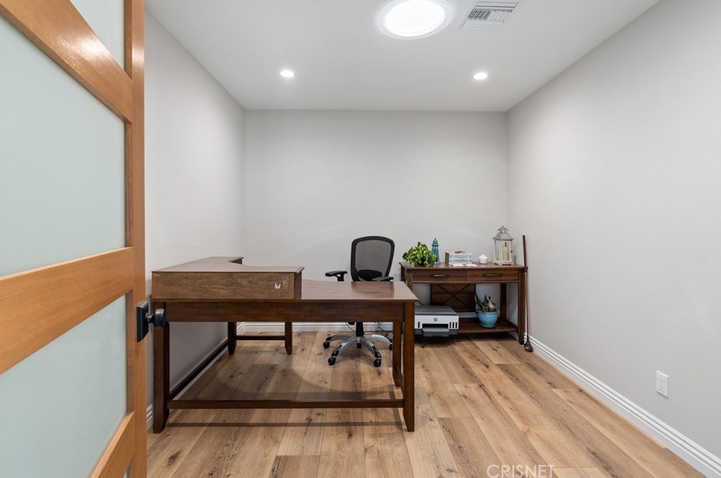 1485 Calle Yucca, Thousand Oaks CA  91360-2246 exterior