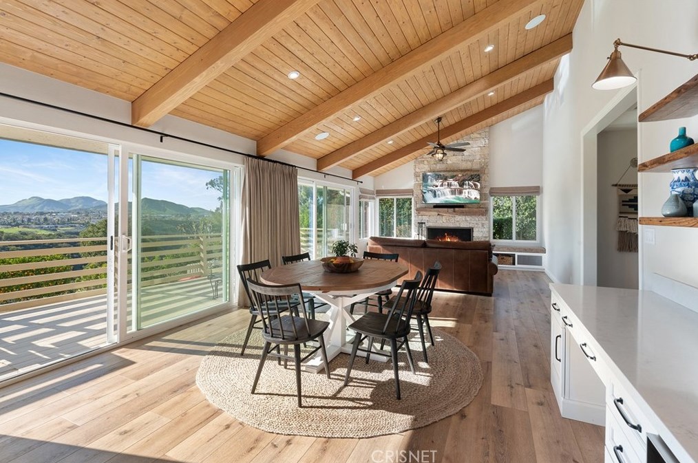 1485 Calle Yucca, Thousand Oaks CA  91360-2246 exterior