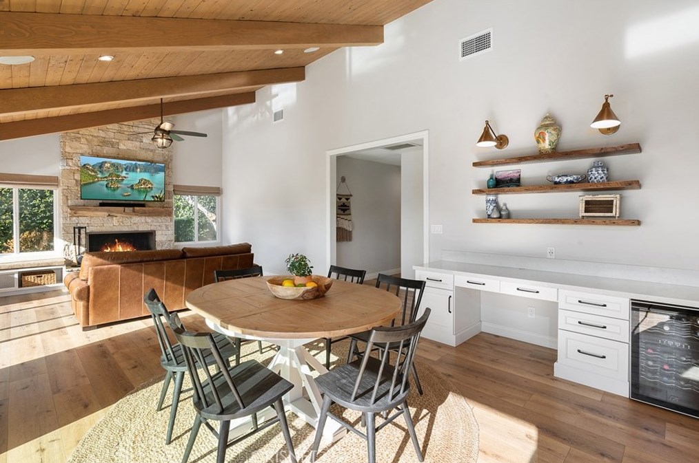 1485 Calle Yucca, Thousand Oaks CA  91360-2246 exterior