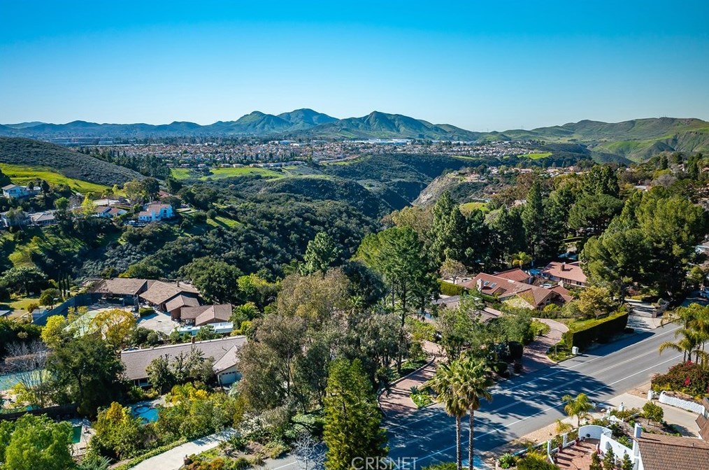1485 Calle Yucca, Thousand Oaks CA  91360-2246 exterior