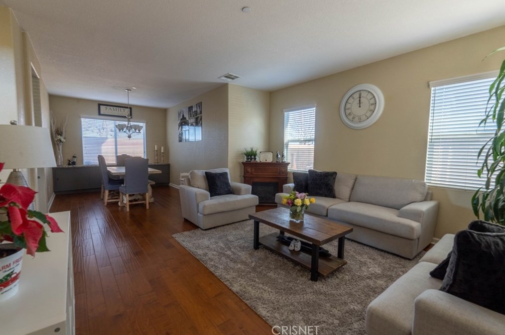 8843 Avoca Ct, Lancaster, CA 93536