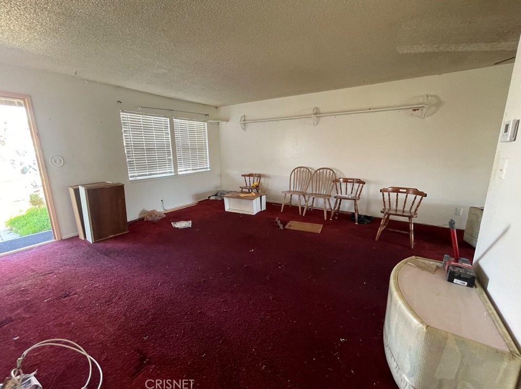 12470 Pinney St, Los Angeles, CA 91331-1343