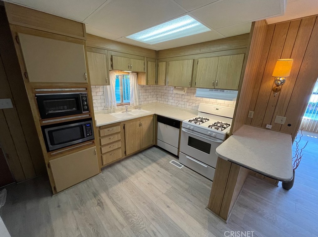25000 Hawkbryn #80, Santa Clarita, CA 91321
