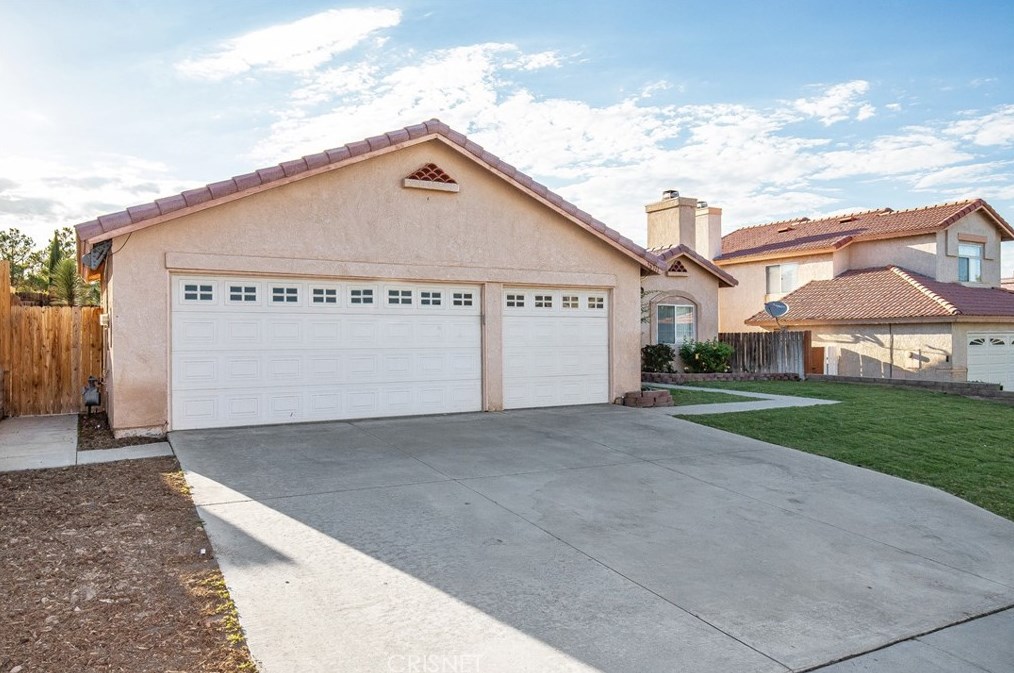 36711 Silverspur Ln, Palmdale, CA 93550-6647