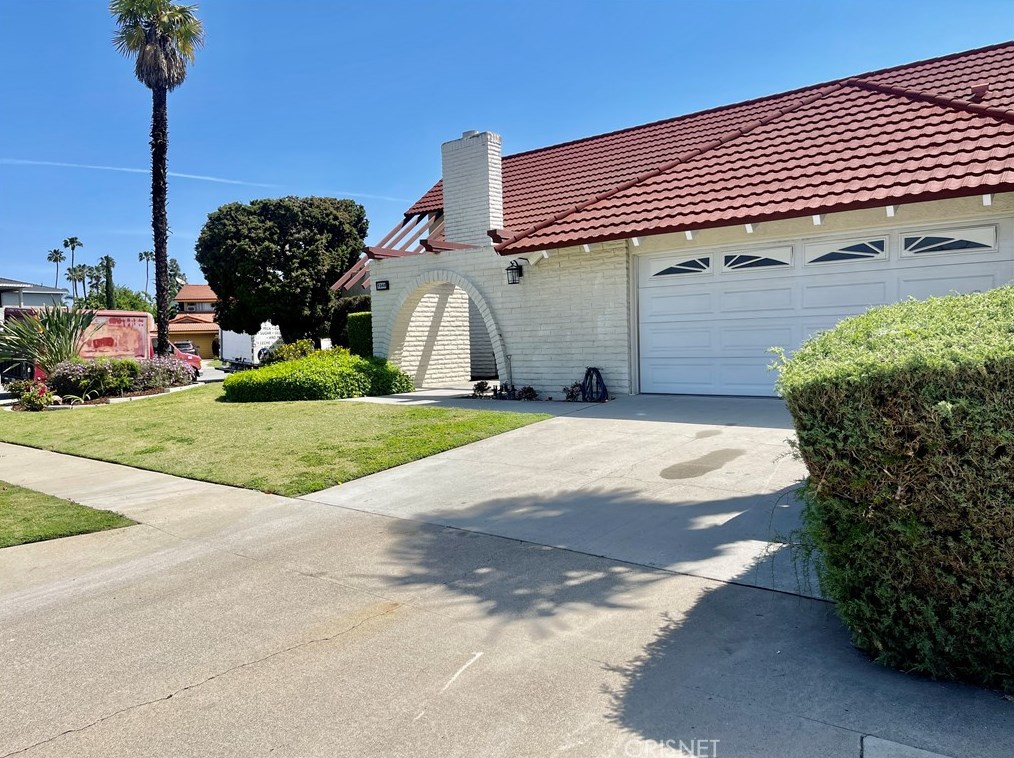 1340 S Scarborough Ln, Anaheim, CA 92804