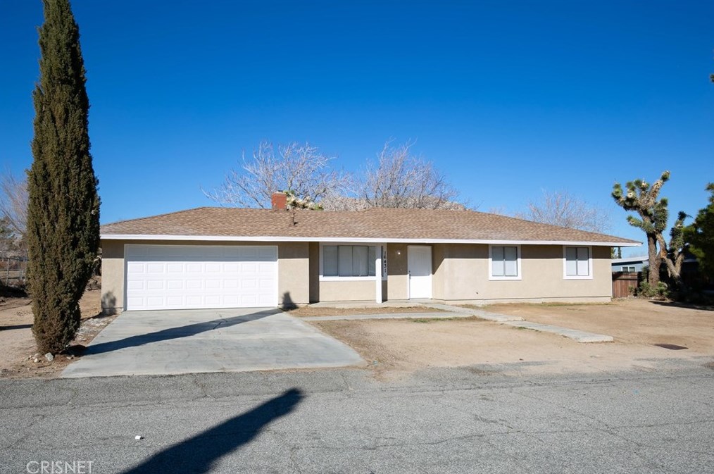 16431 Wells Fargo Ave, Palmdale, CA 93591-3239