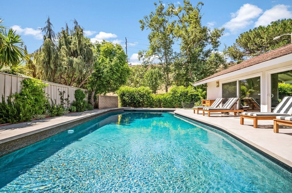 1692 Camberwell Pl, Thousand Oaks CA  91361-1507 exterior