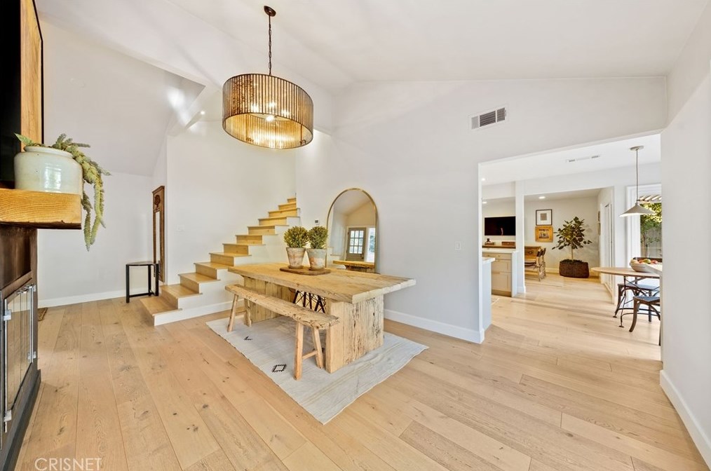 1692 Camberwell Pl, Thousand Oaks CA  91361-1507 exterior