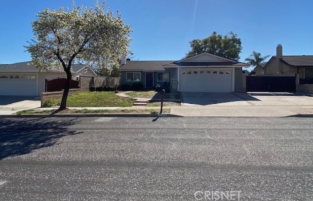 14634 Stanford St, Moorpark, CA 93021-1424