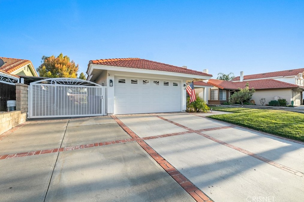 27842 Wakefield Rd, Santa Clarita, CA 91384