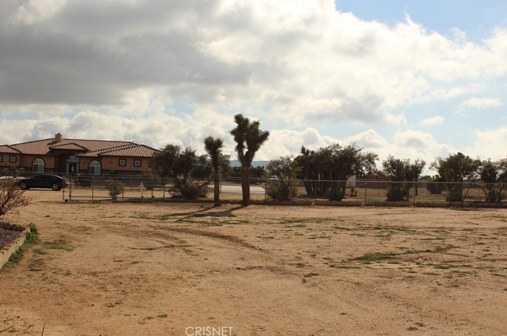 11150 Stuveling St, Hesperia CA  92344-0008 exterior