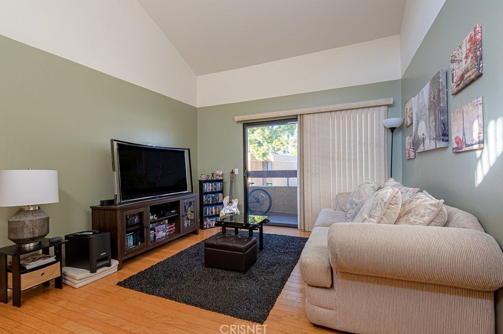 18756 Mandan St #1512, Santa Clarita, CA 91351