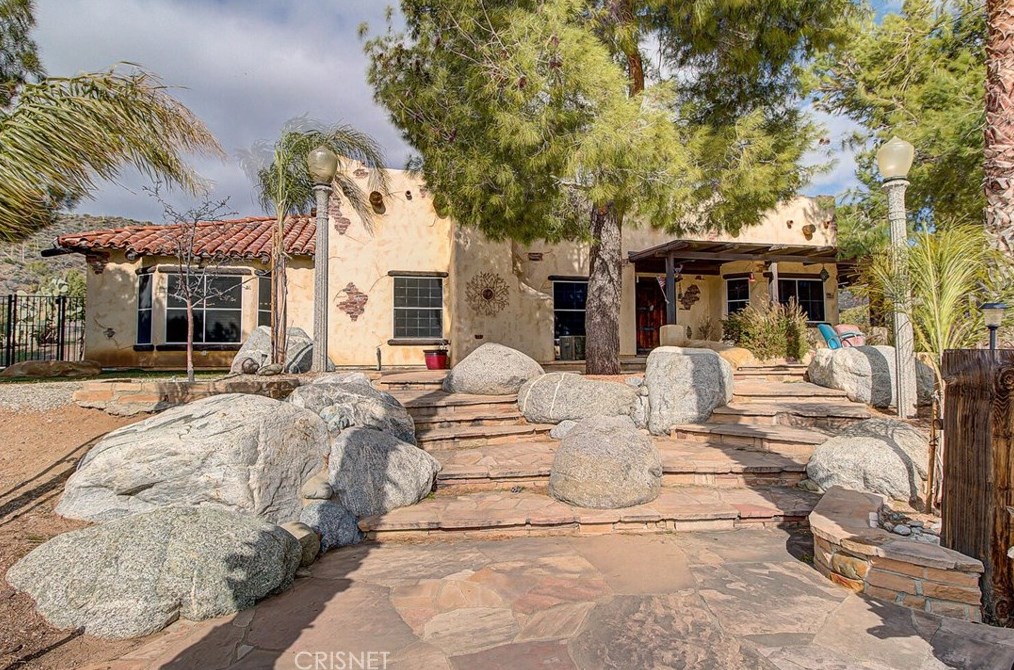33365 Wisconsin St, Acton, CA 93510-1746