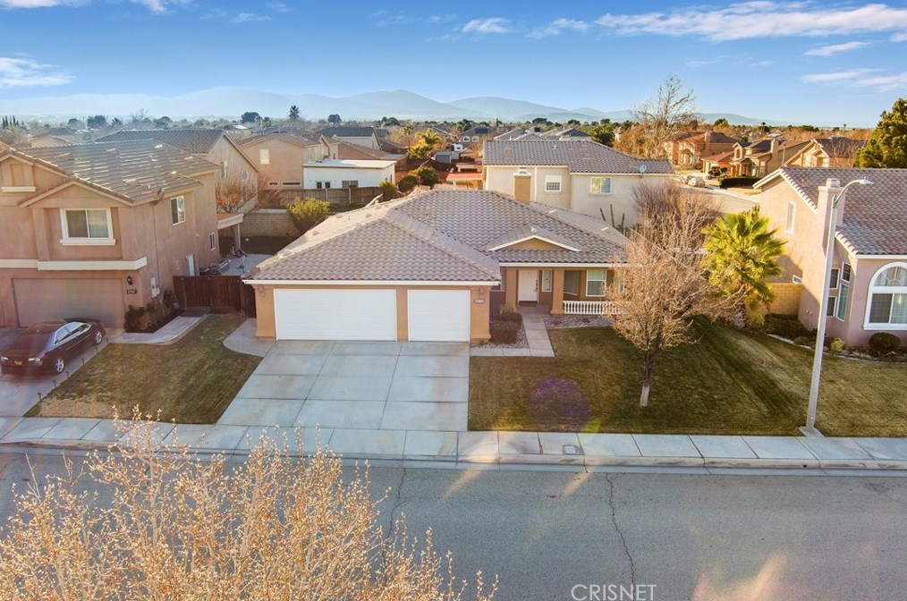37501 Park Forest Ct, Palmdale, CA 93552-4647