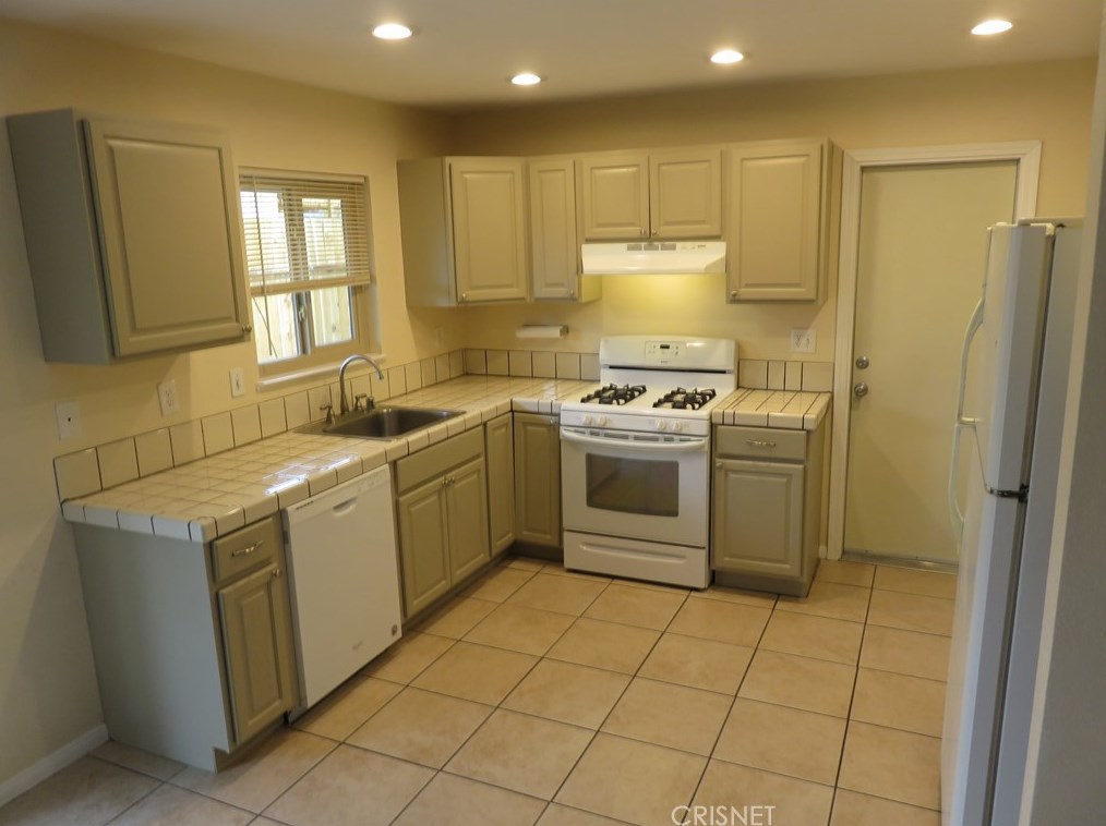 71980 El Paseo Dr, Twntynine Plm CA  92277-2016 exterior
