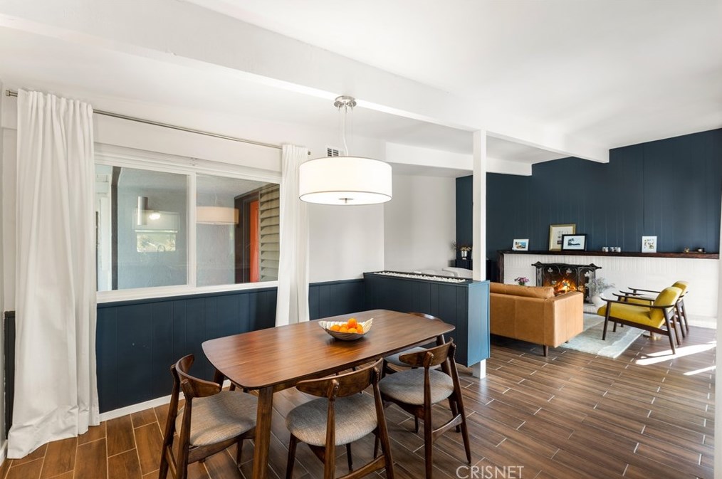 7743 White Oak Ave, Los Angeles CA  91335-2239 exterior