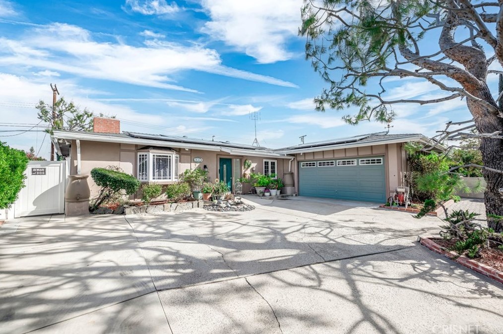 9700 Casaba Ave, Chatsworth, CA 91311-5311