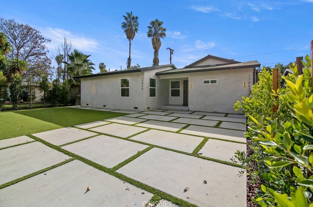 17060 Wyandotte St, Van Nuys, CA 91406