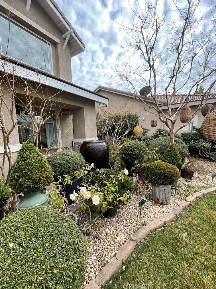 40308 Vista Pelona Dr, Palmdale, CA 93551-2573